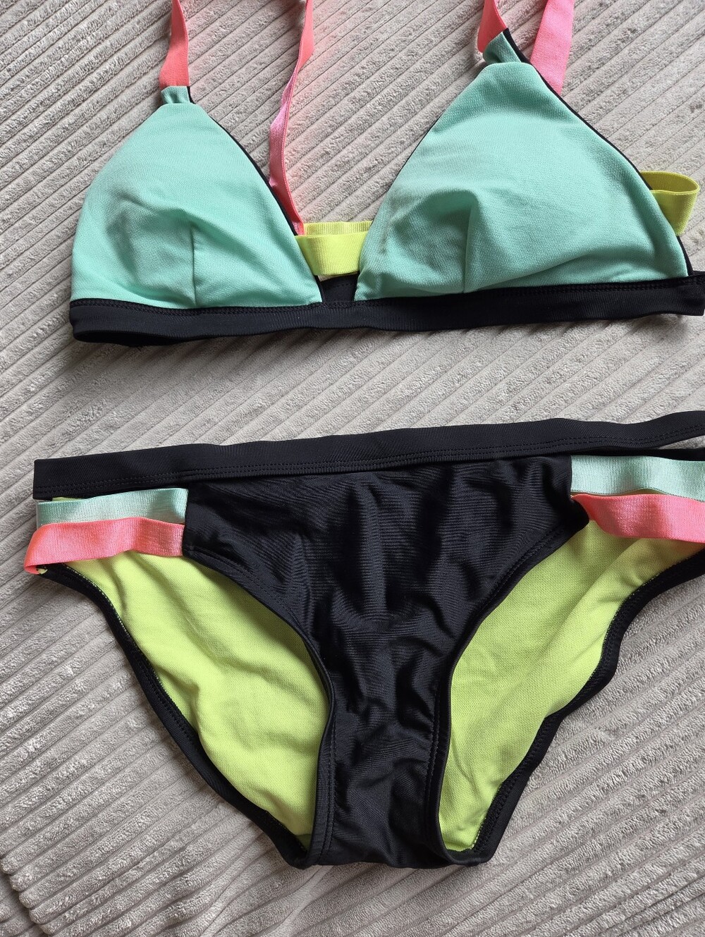 Block Color Bikini - Picture 2 of 5